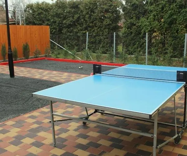 Nest Guesthouse-house For 16 People By The Apartmán Gárdony