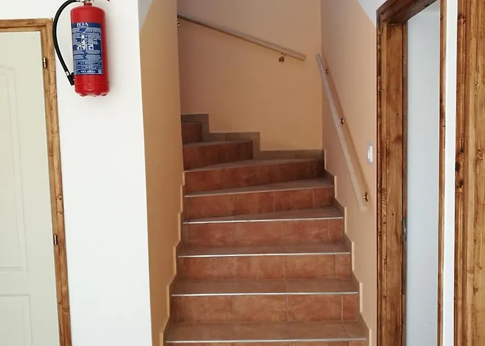 Nest Guesthouse-house For 16 People By The * Gárdony