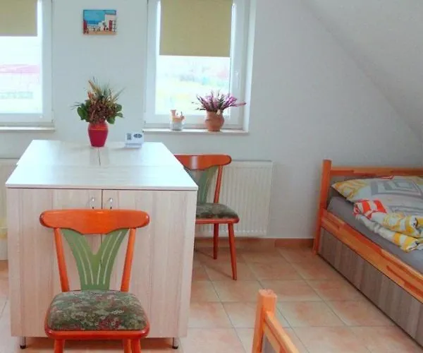 Nest Guesthouse-house For 16 People By The Gárdony