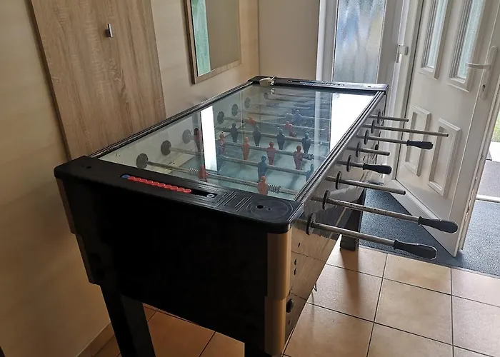 Nest Guesthouse-house For 16 People By The Appartement *